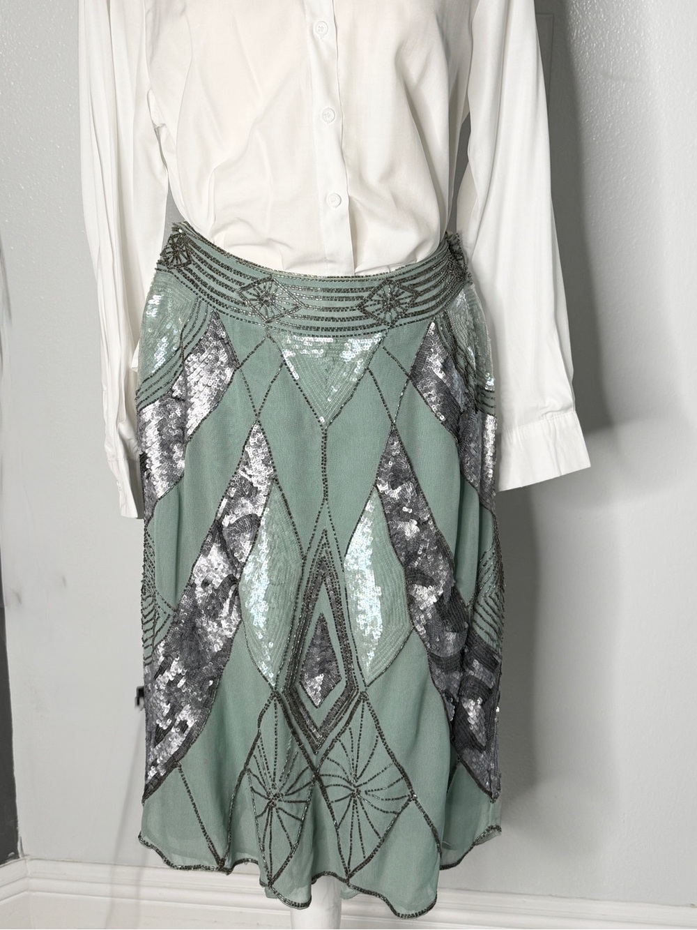 SEQUENCE SKIRT! Size 4